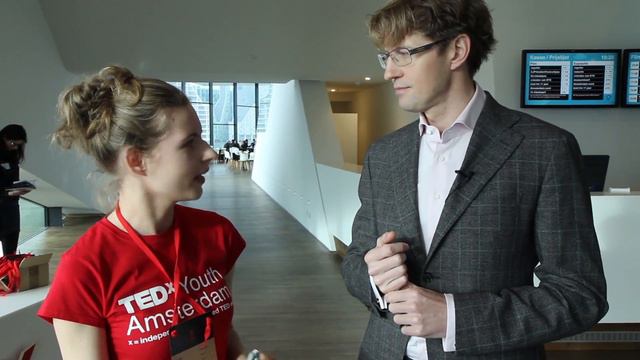 TEDxYouth 2015 - Interview met staatssecretaris Sander Dekker смотреть онлайн