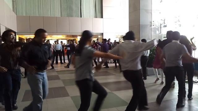 ORACLE Flash Mob 1_The Mob смотреть онлайн