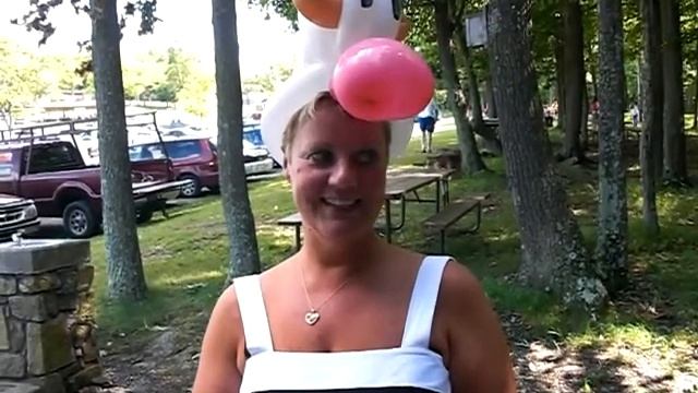 Cow Balloon hat смотреть онлайн