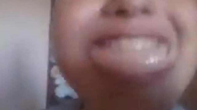 У моего друга во рту застряла сосиска . смотреть онлайн