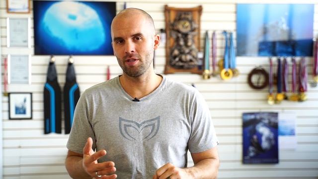 Stay-at-Home Dry Apnea with Alexey Molchanov | Molchanovs Freediving смотреть онлайн