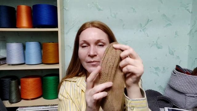 #вязаные_перчатки #вязаные_рукавицы Маленькие вязаные зимние дополнения. смотреть онлайн