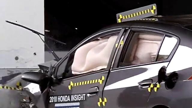 Honda Insight crash test moderate смотреть онлайн