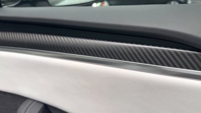 [2022] TESLA MODEL S PLAID - YOKE - PEARL WHITE/WHITE 1020 HP Walkaround by AURUM International [4K смотреть онлайн