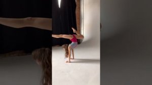Ксения Лебедь backstage с фотосессии Амира Гумерова