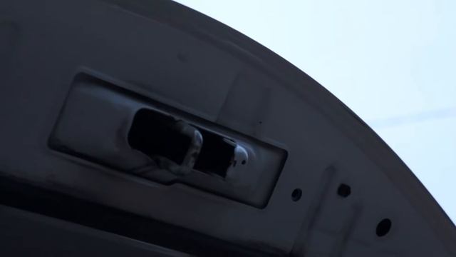 Установка отбойника капота на Nissan Note смотреть онлайн