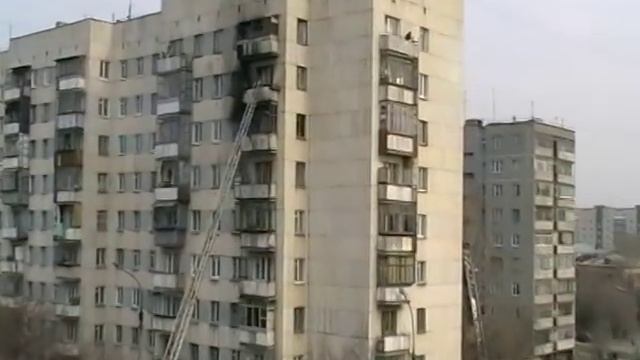 Пожар Челябинск Ул. Российская 59б. Пожарные в день пожарной охраны (30 апреля 2010 год) ЧАСТЬ 3 смотреть онлайн