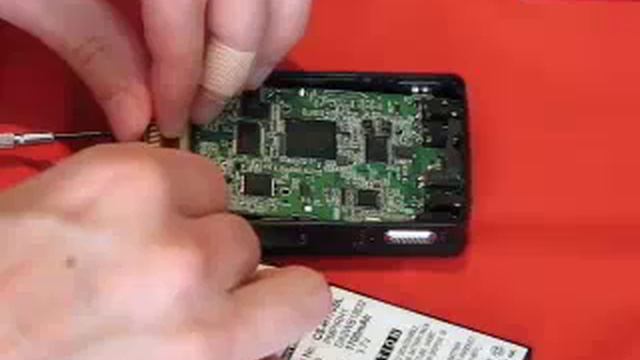 iRiver H320 Battery Install смотреть онлайн
