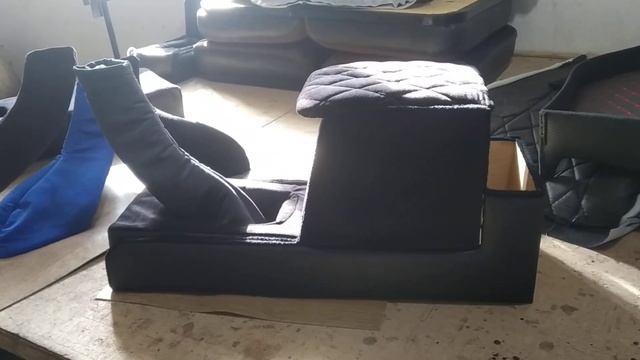 Подушки меж сидений и чехлы на рычаг смотреть онлайн