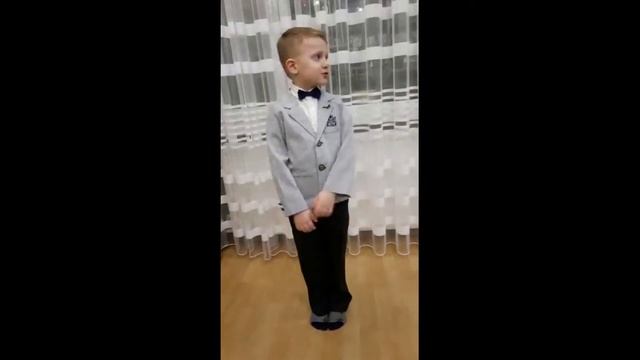 Гревцев Иван -5лет.стих А.Барто. " Снегирь" МБДОУ д/с " Северное сияние". смотреть онлайн