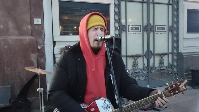 Супер хит, Все идёт по плану, уличный музыкант Глеб Васильев и группа Питерская соль... смотреть онлайн