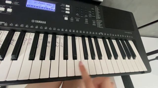 Песня Катюша на синтезаторе.(1 палец) смотреть онлайн