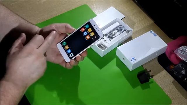 Смартфон Xiaomi RedMi 4А. Распаковка. смотреть онлайн