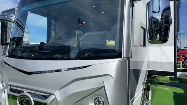 Live From Tampa RV Show смотреть онлайн