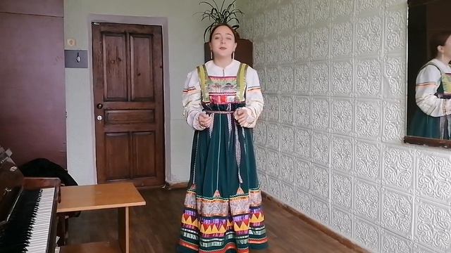 Инчина Екатерина - шуточная Волгоградской обл. "У сотничка во дворе" смотреть онлайн