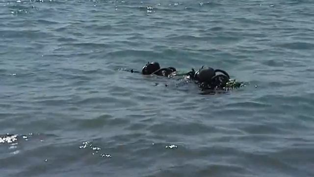 Водолазы топят эсминец смотреть онлайн