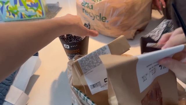 США Влог Наши щенячьи будни Закупка продуктов В поисках еды Большая семья Big big family in the USA смотреть онлайн
