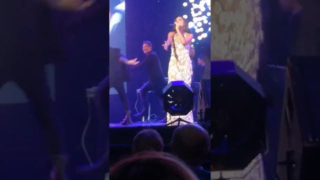 Зара "У любви свои законы" смотреть онлайн