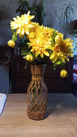 Ажурная ваза для живых цветов