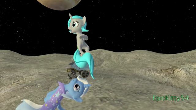 Trixie eats Tara's Tail смотреть онлайн