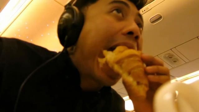 5 Tips to Fly FIRST CLASS for EXTREMELY CHEAP! смотреть онлайн