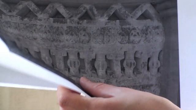 Строим храм. Традиции русского зодчества. Золочение купола храма мозаикой из смальты. Москва. смотреть онлайн