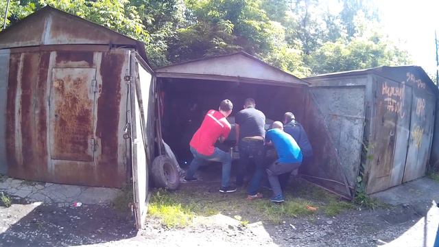 Смотрим ГАЗ-21. Покупаем?