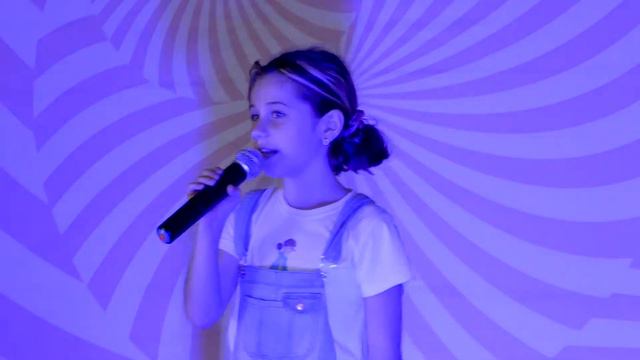 Отчетный концерт по вокалу и фортепиано в Семейном клубе Shalom baby смотреть онлайн