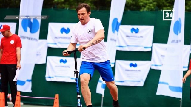 Семьи металлургов поучаствовали в необычных спортивных состязаниях смотреть онлайн