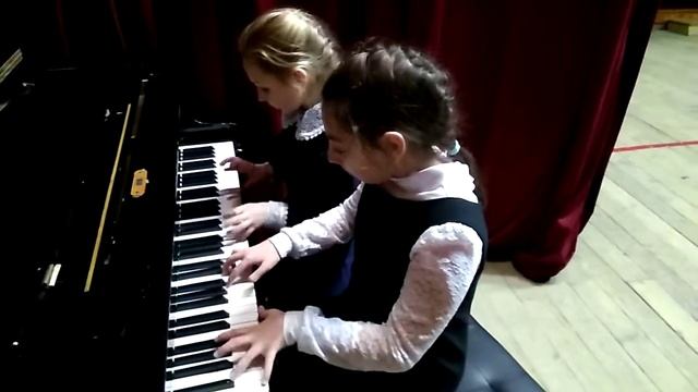 Балабкина Ксения, Лобынцева Юлиана К Хачатурян Синьор Помидор смотреть онлайн