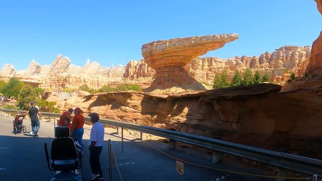 Disneyland California Adventure Walkthrough 2021 [4K] - Complete Tour (Including Avengers Campus) смотреть онлайн