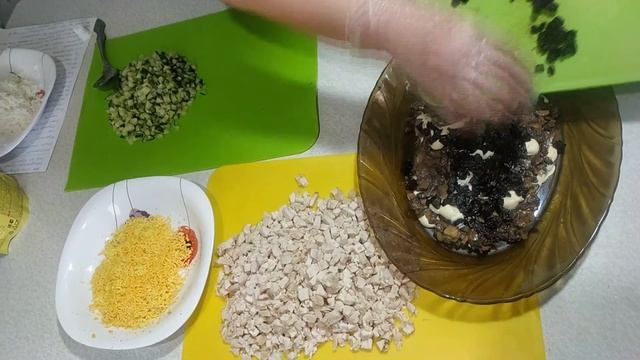 ПОТРЯСАЮЩЕ ВКУСНЫЙ! САЛАТ БЕРЁЗКА С ЧЕРНОСЛИВОМ! НА ПРАЗДНИЧНЫЙ СТОЛ! смотреть онлайн