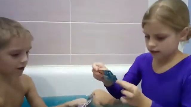 Даня и Милана  испытывают джелли Baffy