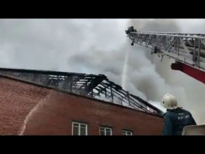 Пожар в Сыктывкарском индустриальном колледже