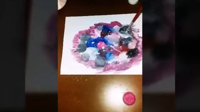 Как нарисовать девочку которая держит в руках галактика смотреть онлайн