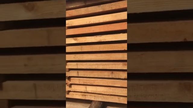 Пиломатериалы от производителя #пиломатериалы #лиственница #издерева #деревообработка #столярка смотреть онлайн