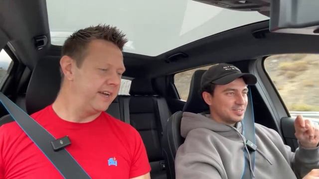Renault Scenic E-Tech 2024 TEST DRIVE con Mario de @CarUnplugged смотреть онлайн