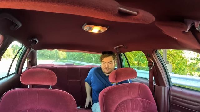 1995 Ford Crown Victoria LX Review - 360,000 Miles Later... смотреть онлайн