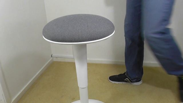 Ikea Nilserik Stool review смотреть онлайн