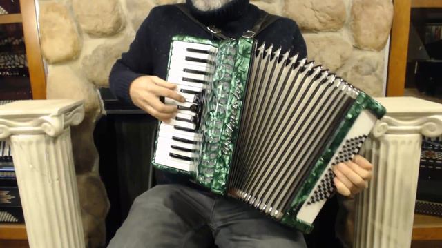 WELTRUB3060GN - Green Weltmeister Rubin Piano Accordion MM 30 60 $1599 смотреть онлайн