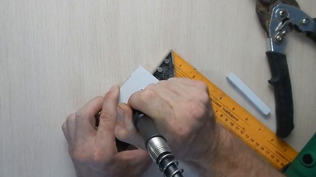 КОНДУКТОР ДЛЯ МЕБЕЛЬНЫХ ПЕТЕЛЬ. ПРОСТАЯ САМОДЕЛКА, КОТОРАЯ ПРИГОДИТСЯ КАЖДОМУ. смотреть онлайн