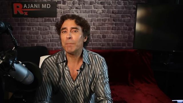 THE COMPLETE GUIDE TO RETINOLS // Dr Rajani смотреть онлайн