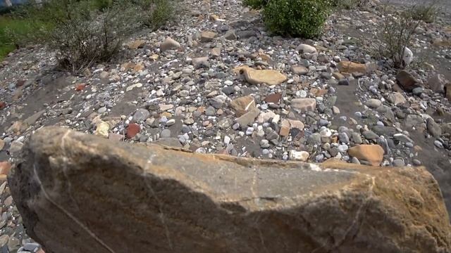 Поход в лес. Жарю яичницу с беконом на камне. Бушкрафт смотреть онлайн