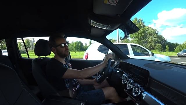 Mercedes GLB. Самый ДЕШЕВЫЙ НОВЫЙ кроссовер Мерседес! Тест и обзор