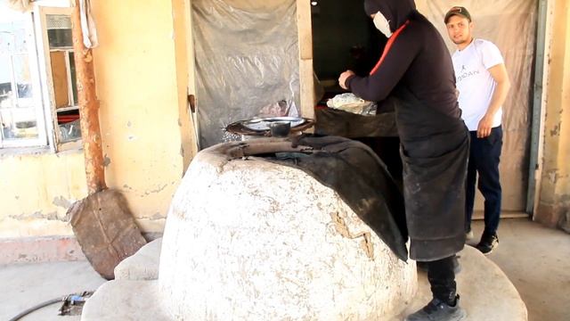 Уличная Еда Узбекистана| Каждый день 2000 штук бчак, самса смотреть онлайн