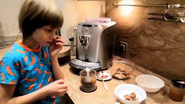 видео мастер класса Елисея делаем конфеты