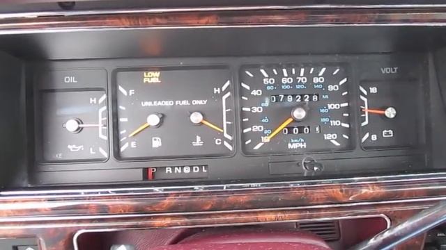 1990 Chrysler New Yorker Fifth Avenue Start Up, Engine, and In Depth Tour смотреть онлайн