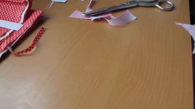 Мастер класс Тильда в горошек. Урок 6. Выкройка одежды. смотреть онлайн