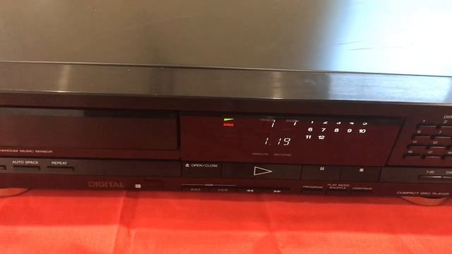 Sony CDP V715 смотреть онлайн