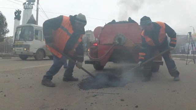 В Орле ямочный ремонт ведут с помощью литого асфальтобетона смотреть онлайн